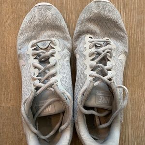 Nike Air Max Sequent 2